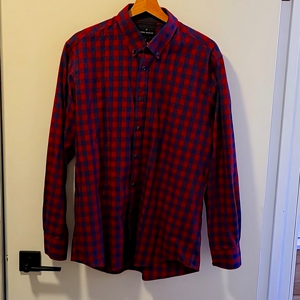 DANIEL HECHTER Men's long sleeve dress shirt in size large